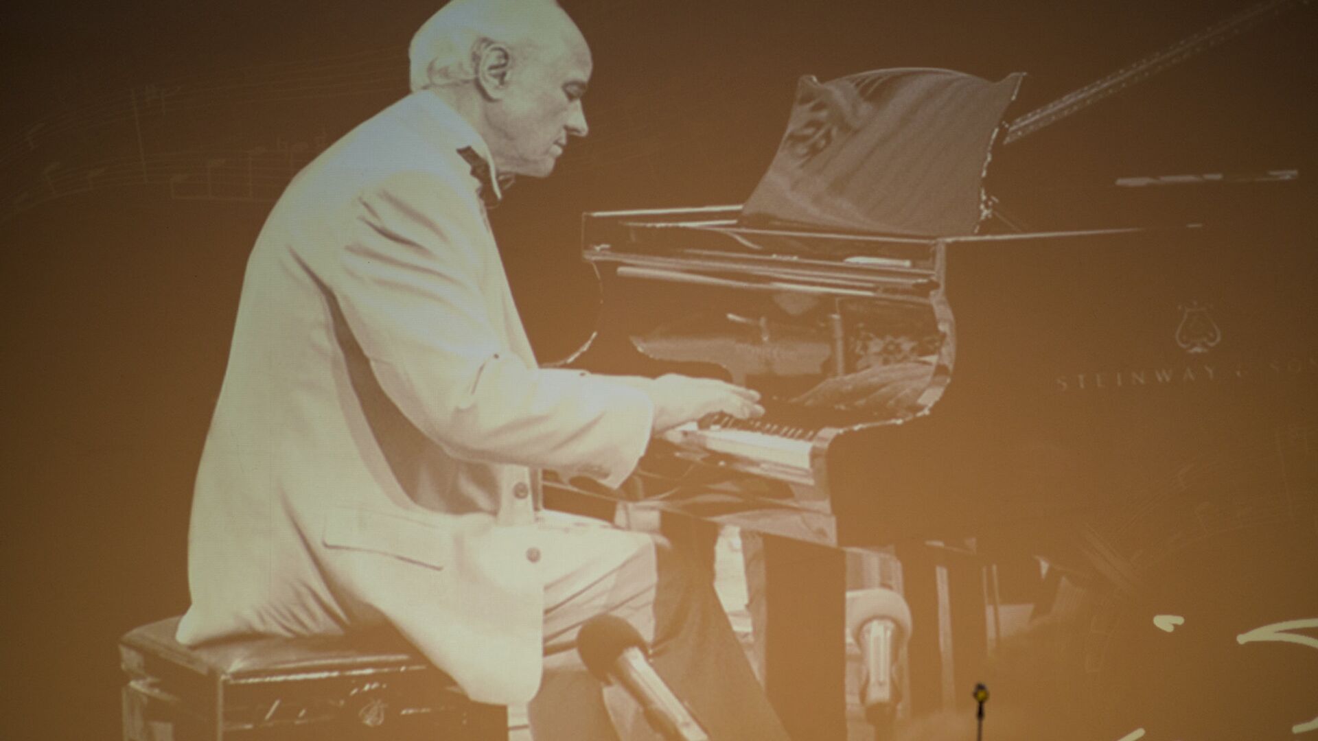 Photo of Ушел из жизни композитор Евгений Дога