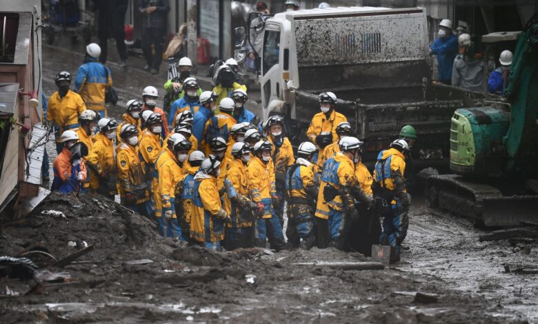 Photo of В Японии продолжаются поисковые работы после мощного оползня