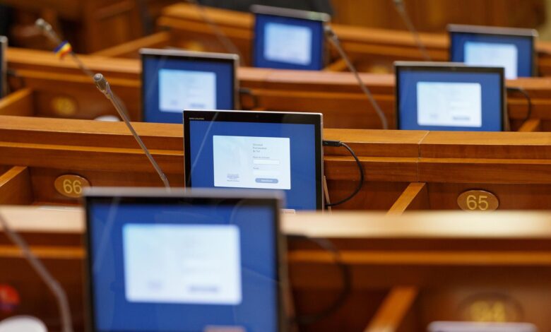 Photo of Санду уступила адвокатам: закон возвращен на доработку, забастовка прекращена